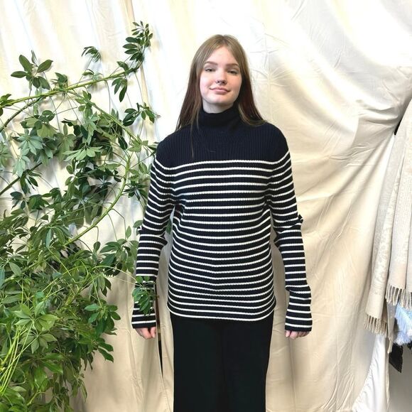 Vince 100% Cashmere Navy Blue &White Striped Turtleneck Sweater, Size Medium - Picture 1 of 5